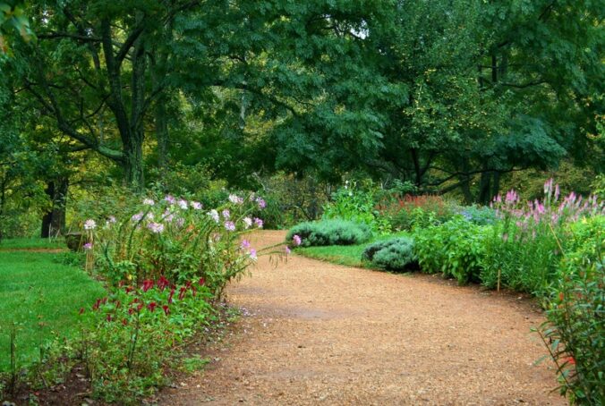 wasserdurchlässiger gartenweg